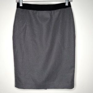 Ann Taylor Classic Pencil Skirt Above the Knee Flattering Black and White Size 0